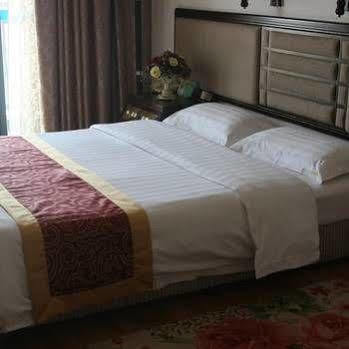 Green Bamboo Hotel Guilin Buitenkant foto